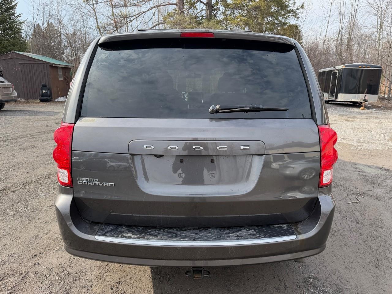 2014 Dodge Grand Caravan SE/SXT Passenger Van Photo