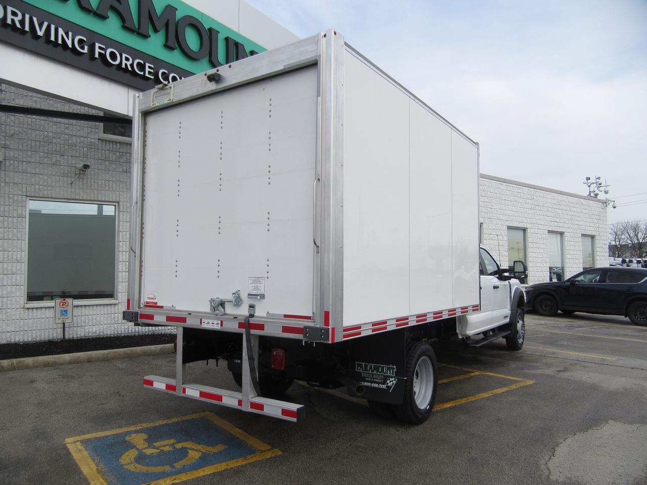 2023 Ford F-550 4X4 DIESEL CREW CAB NEW 12FT BOX Photo2