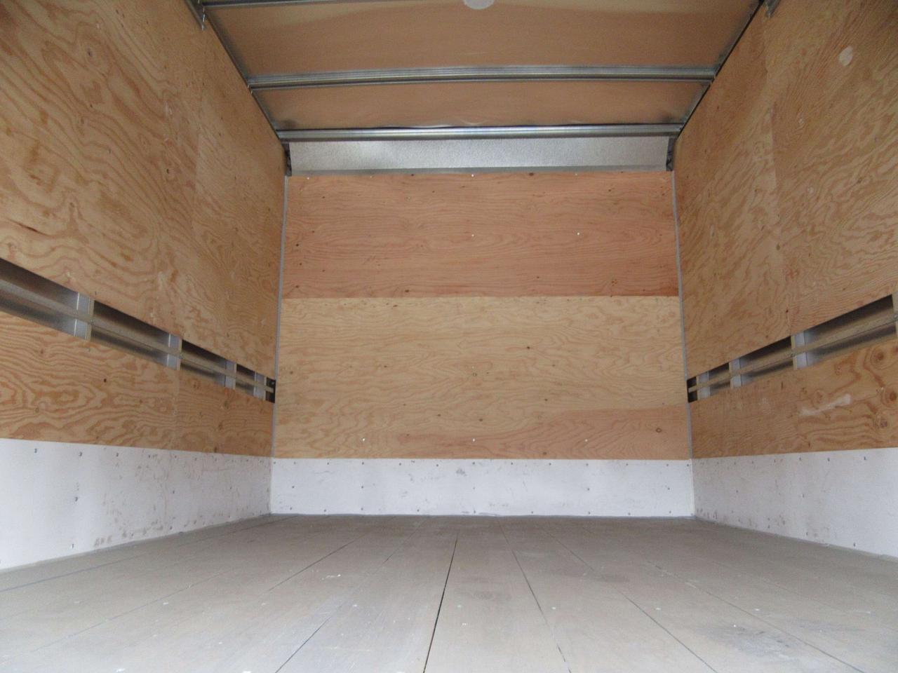 2023 Ford F-550 4X4 DIESEL CREW CAB NEW 12FT ALUMINUM BOX Photo