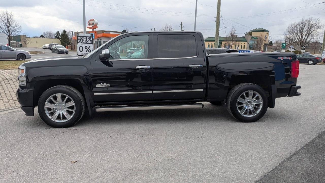 2017 Chevrolet Silverado 1500 Crew Cab Short Box 4-Wheel Drive High Country Photo