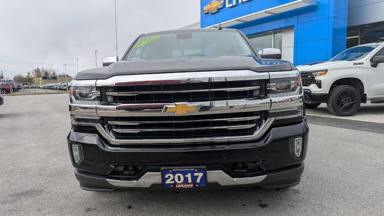 2017 Chevrolet Silverado 1500 Crew Cab Short Box 4-Wheel Drive High Country Photo