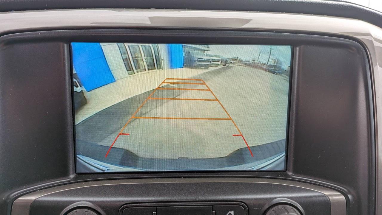 2017 Chevrolet Silverado 1500 Crew Cab Short Box 4-Wheel Drive High Country Photo