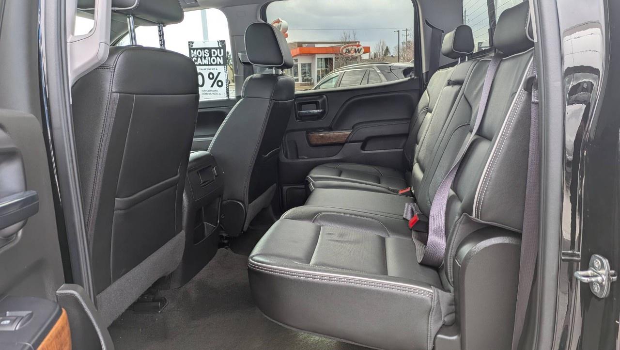 2017 Chevrolet Silverado 1500 Crew Cab Short Box 4-Wheel Drive High Country Photo