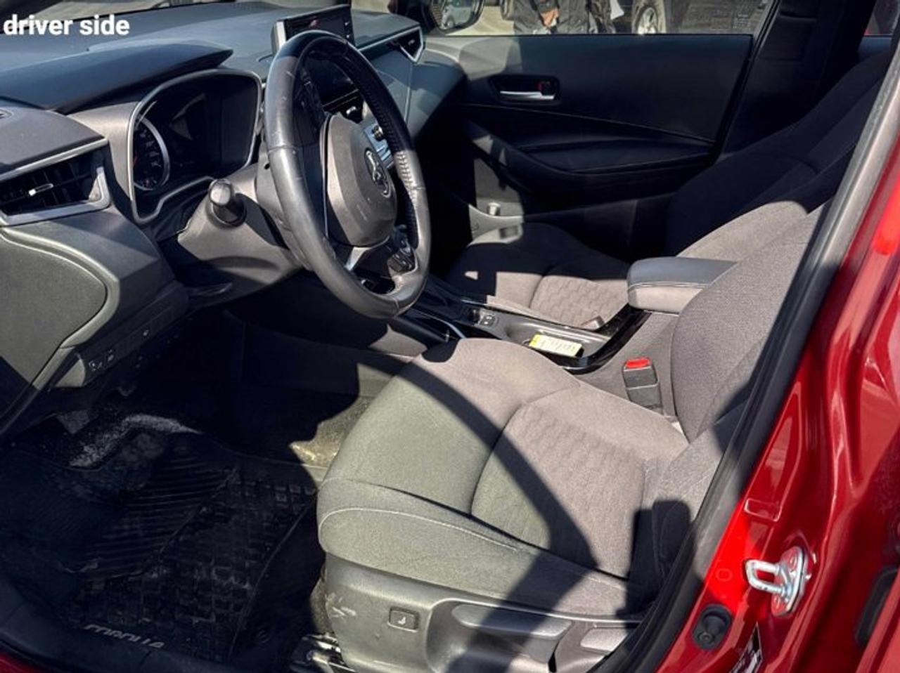 2019 Toyota Corolla Hatchback SE | Heated Seats | Bluetooth | Rear Camera | Alloy Wheels | and More ! Photo2