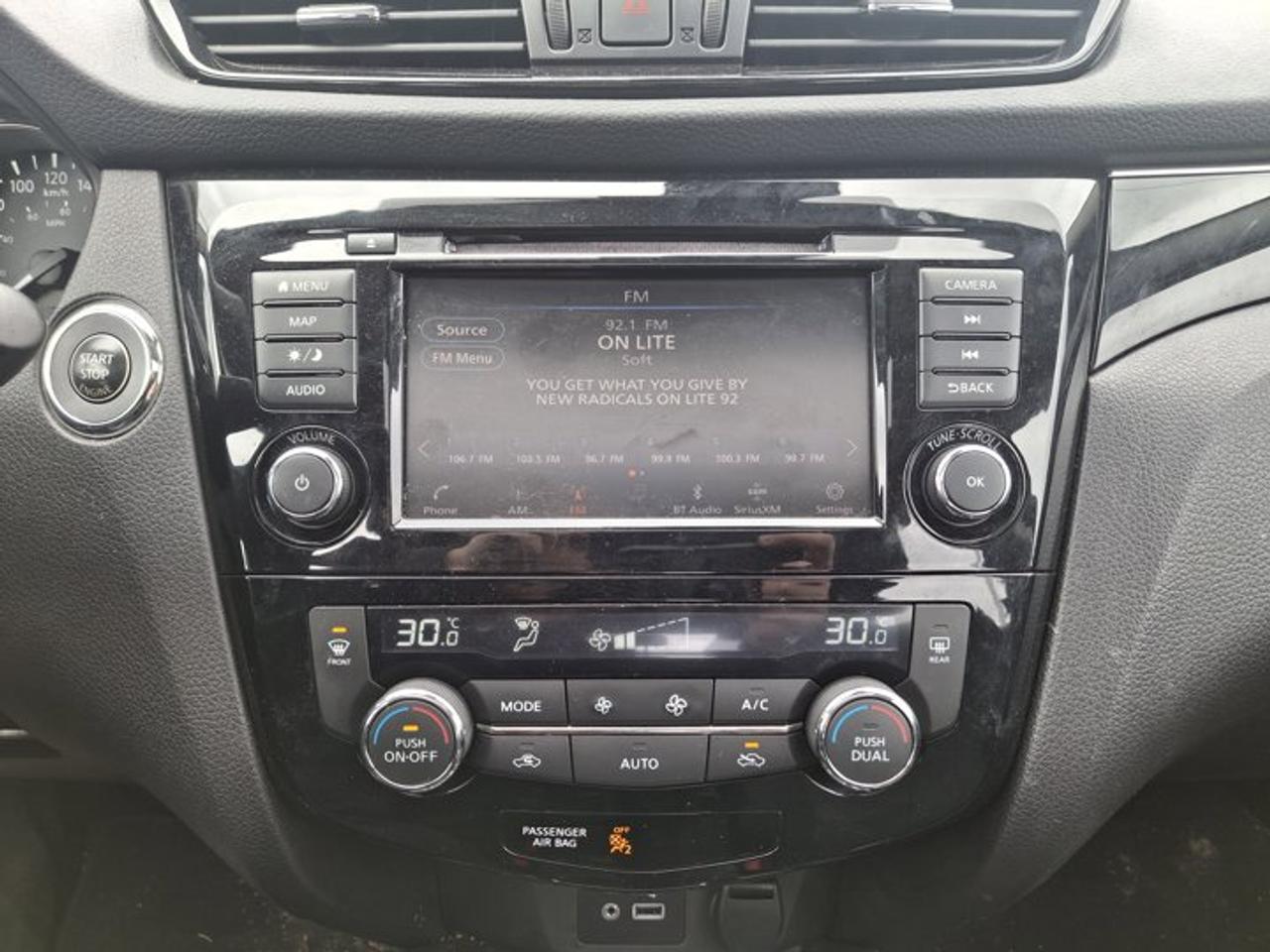 2019 Nissan Qashqai SL AWD | Leather | Heated Seats + Steering | Remote Start | BSM | Adaptive Cruise | and More ! Photo3