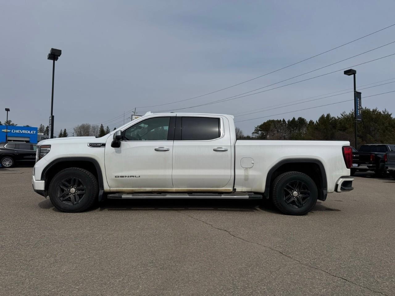 2023 GMC Sierra 1500 DenaliOne Owner   Trailer Brake Controller   Remot Photo