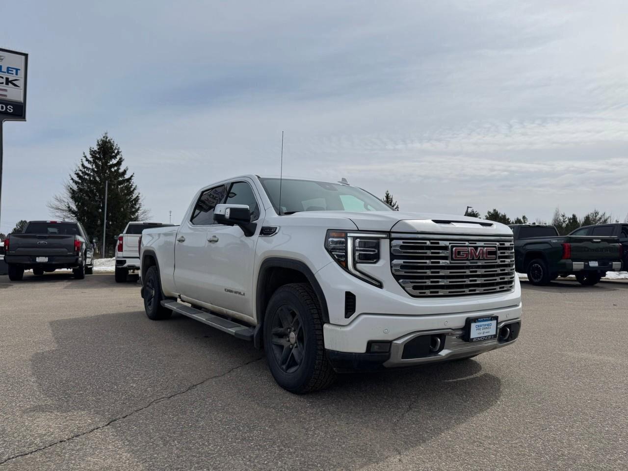 2023 GMC Sierra 1500 DenaliOne Owner   Trailer Brake Controller   Remot Photo