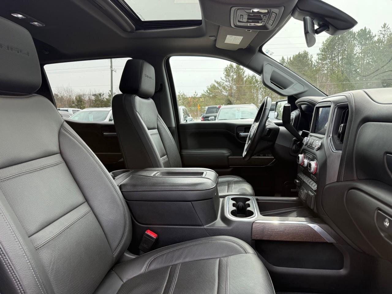 2022 GMC Sierra 1500 Limited Denali   SUMMER AND WINTER  WHEELS AND TIRES. RUNN Photo