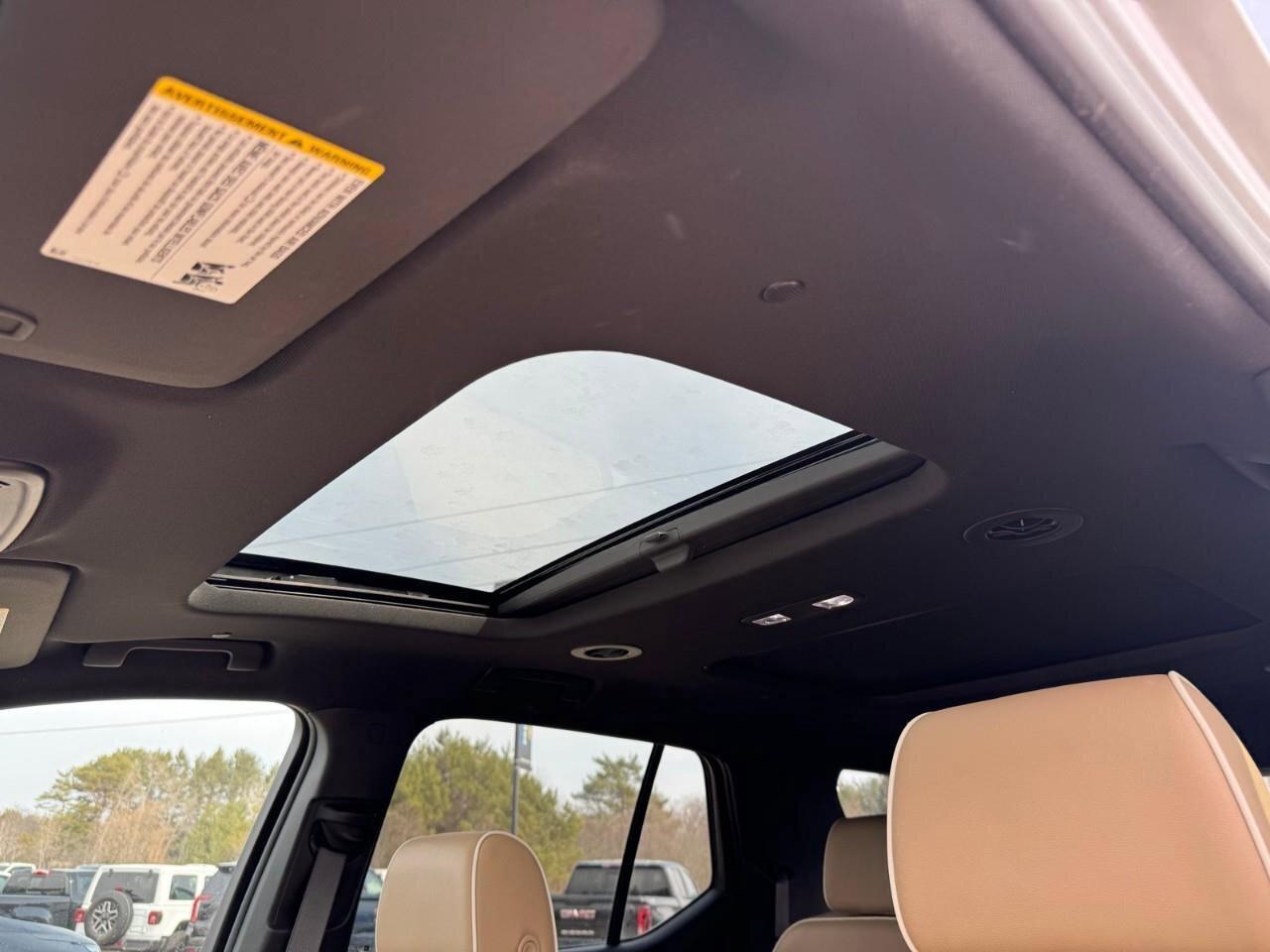 2023 Chevrolet Traverse PremierRemote Start   Sunroof   Heated + Vented Se Photo