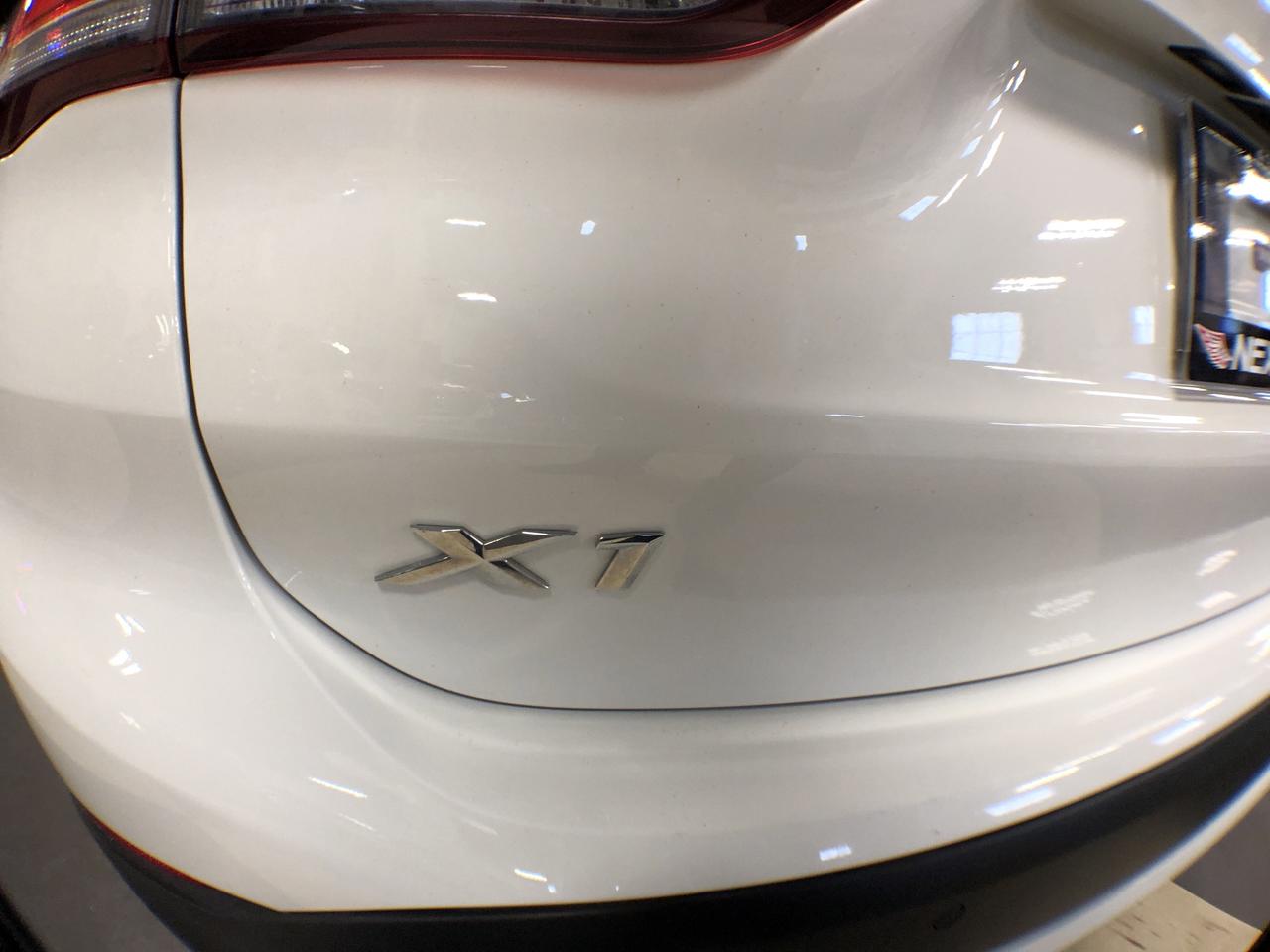 2020 BMW X1 XDRIVE LEATHER PAN/ROOF NAV B/SPOT L/ASSIST CAMERA Photo