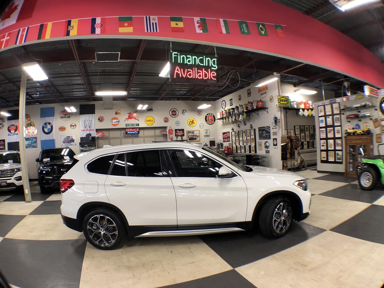 2020 BMW X1 XDRIVE LEATHER PAN/ROOF NAV B/SPOT L/ASSIST CAMERA Photo