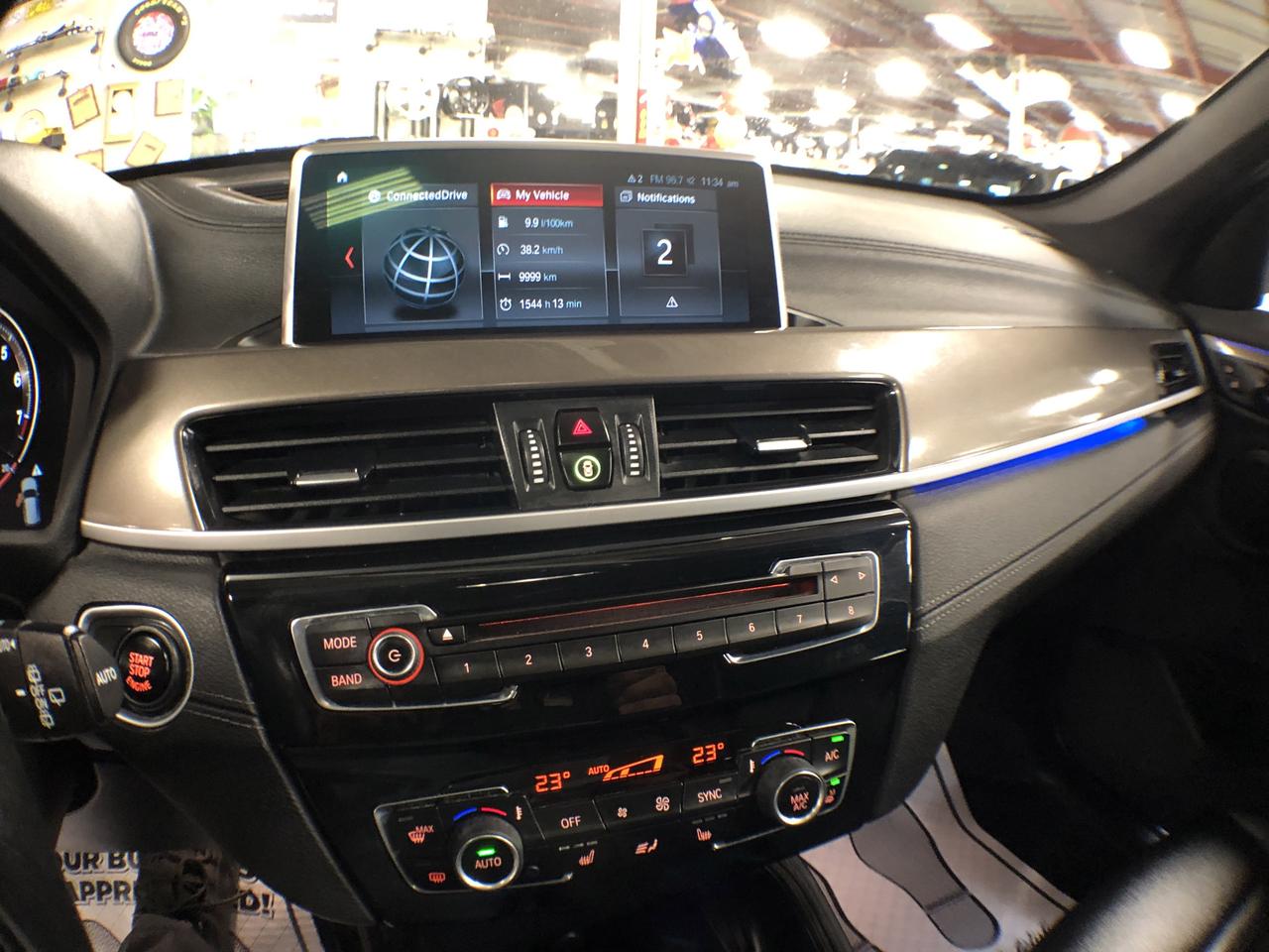 2020 BMW X1 XDRIVE LEATHER PAN/ROOF NAV B/SPOT L/ASSIST CAMERA Photo