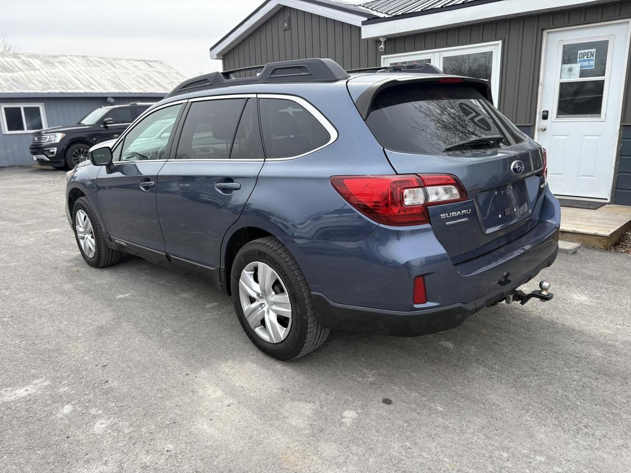 2015 Subaru Outback  Photo