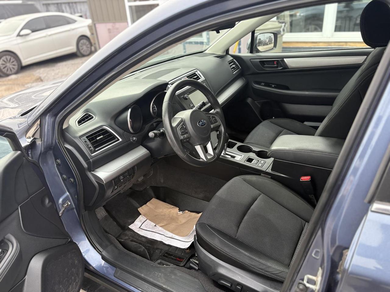 2015 Subaru Outback  Photo