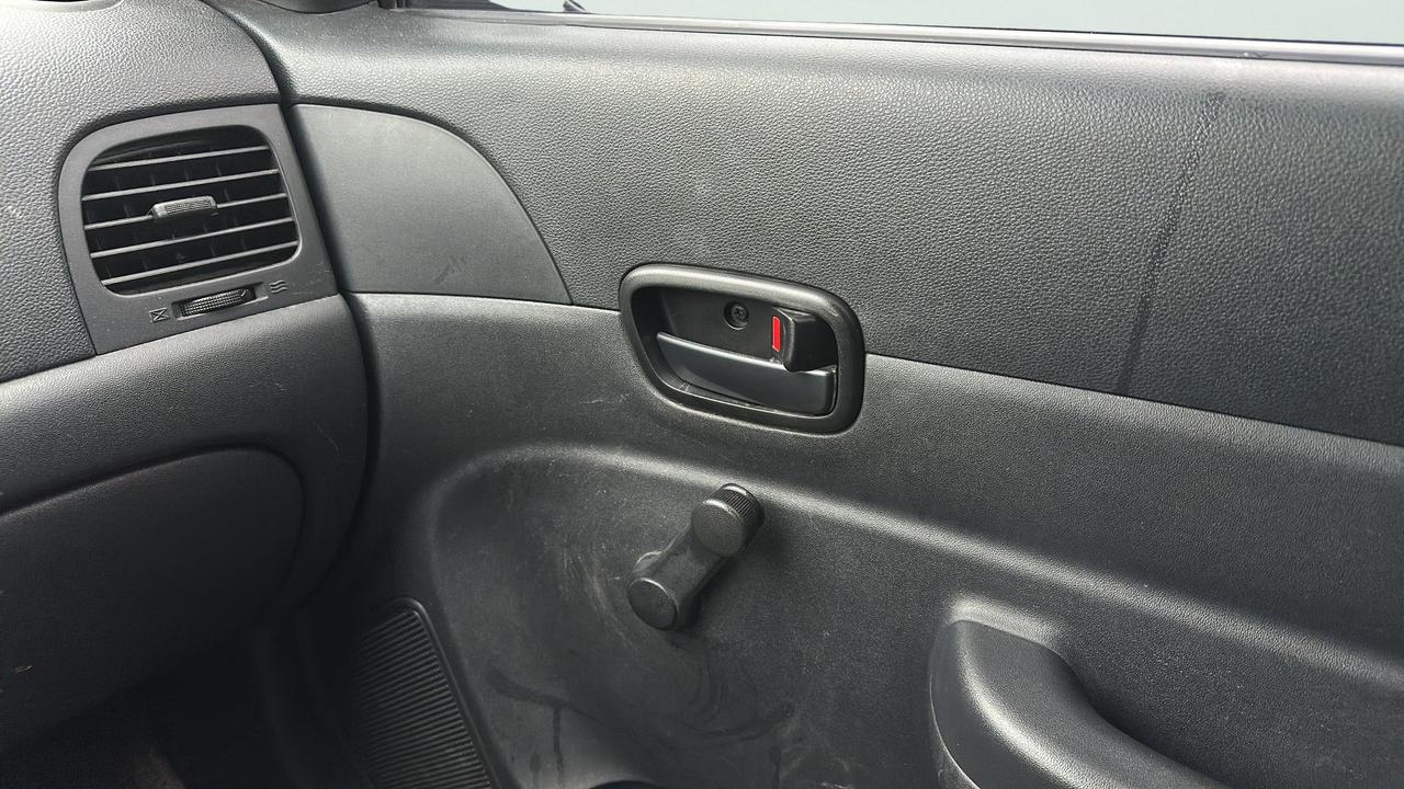 2011 Hyundai Accent 3DR HB AUTO L Photo