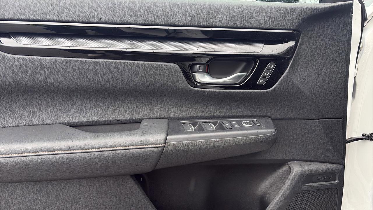 2024 Honda CR-V Hybrid Touring AWD Photo