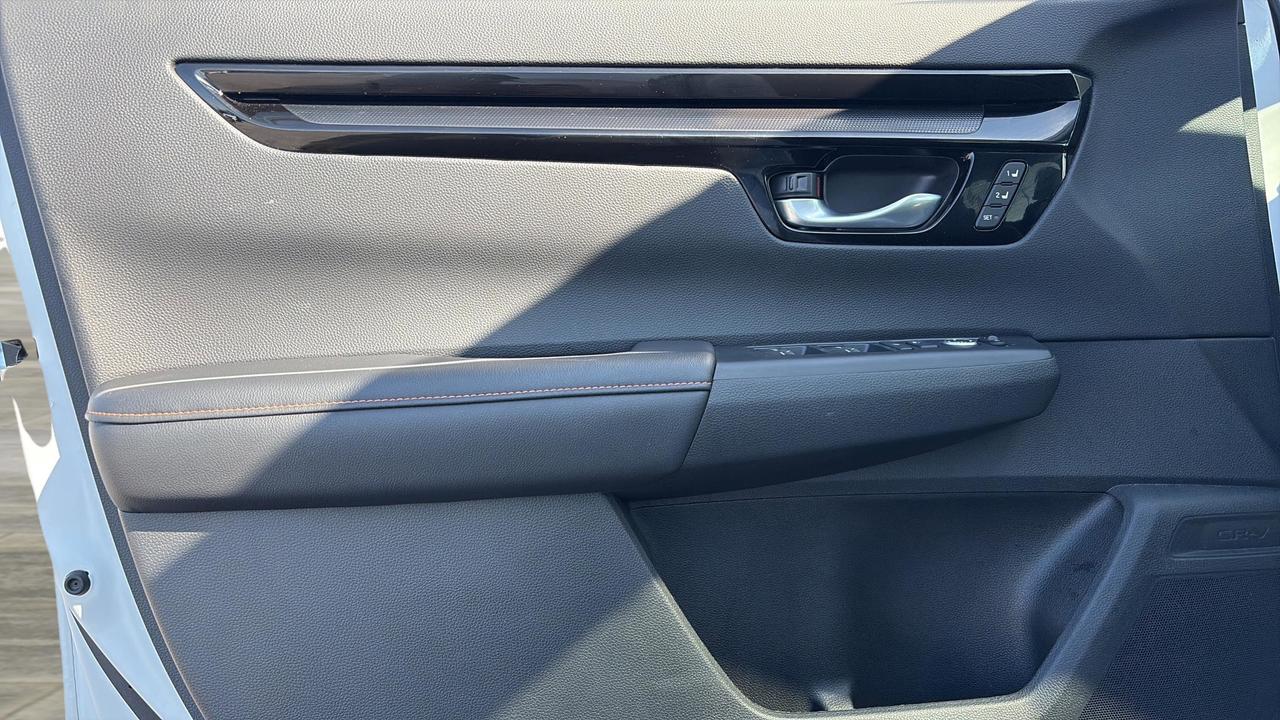 2024 Honda CR-V Hybrid Touring AWD Photo