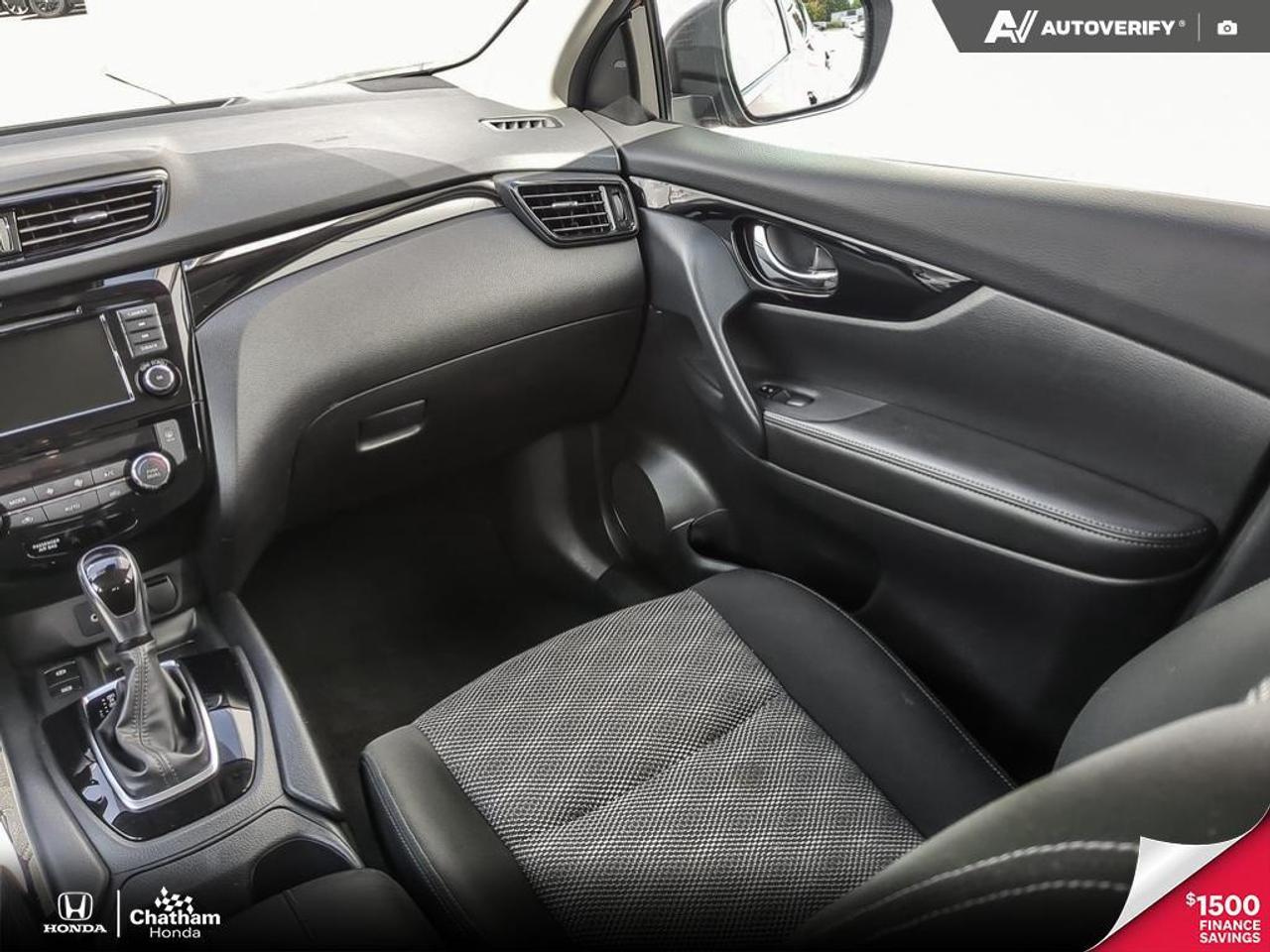 2023 Nissan Qashqai SV AWD - No Accidents! Intelligent Cruise Control Photo