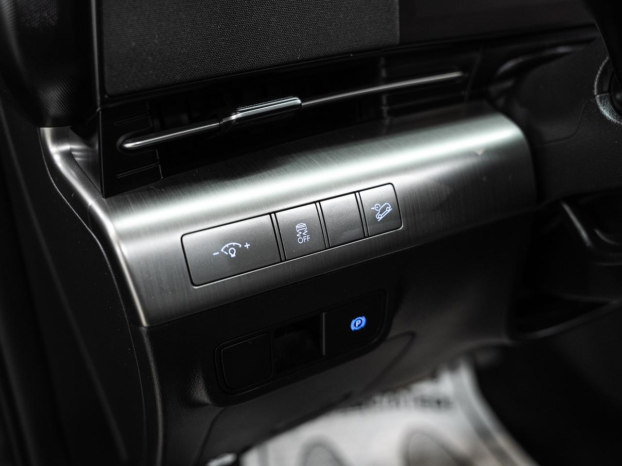 2024 Hyundai KONA PREFERRED AWD | Trend-Pkg | Leather | Pano roof