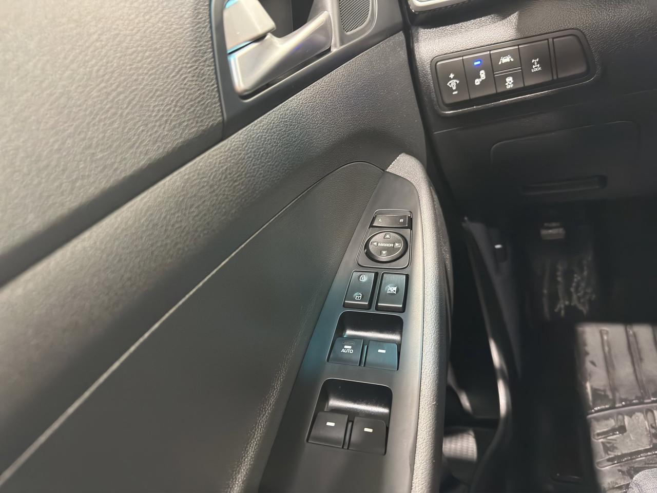 2019 Hyundai Tucson Preferred | Reverse Cam | Heated Seats Photo