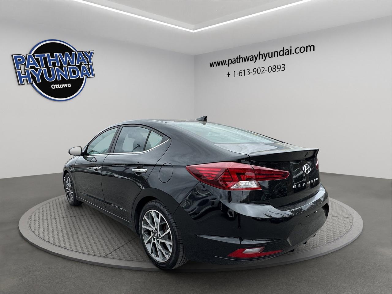 2019 Hyundai Elantra Luxury | Reverse Cam | Heated Seats Photo