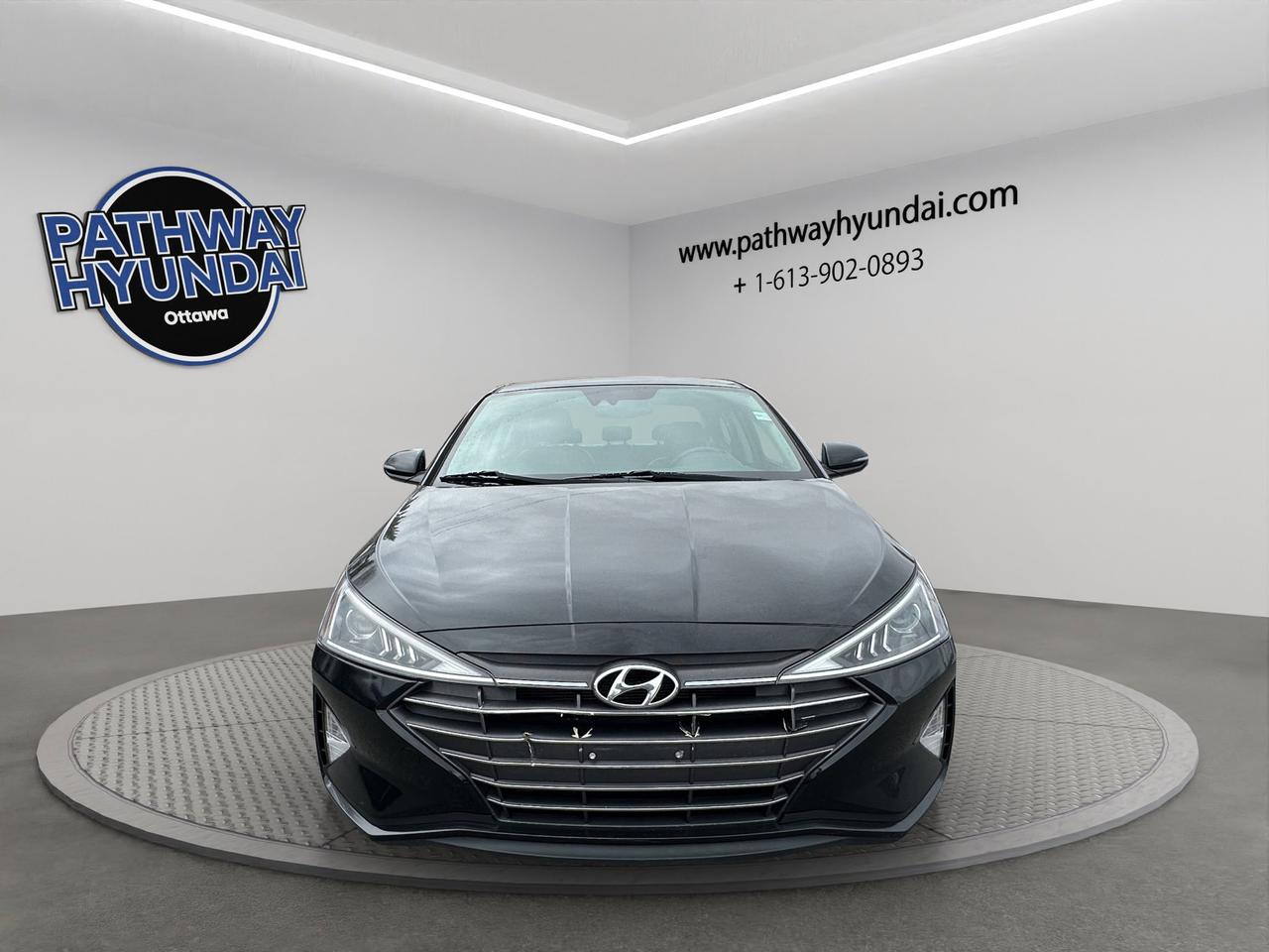 2019 Hyundai Elantra Luxury | Reverse Cam | Heated Seats Photo