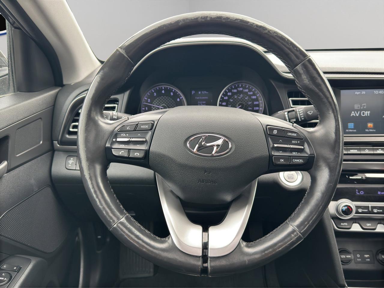 2019 Hyundai Elantra Luxury | Reverse Cam | Heated Seats Photo