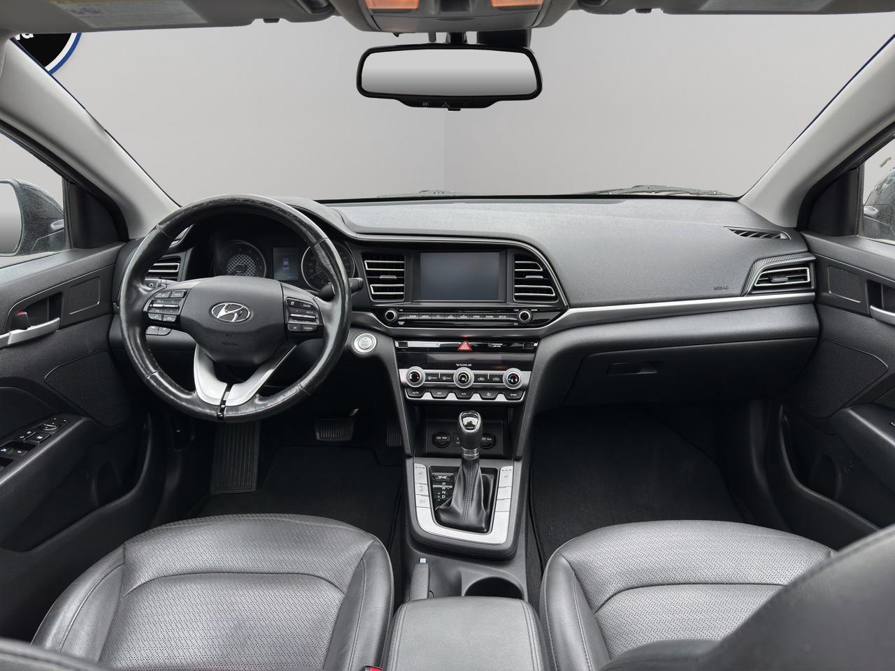 2019 Hyundai Elantra Luxury | Reverse Cam | Heated Seats Photo