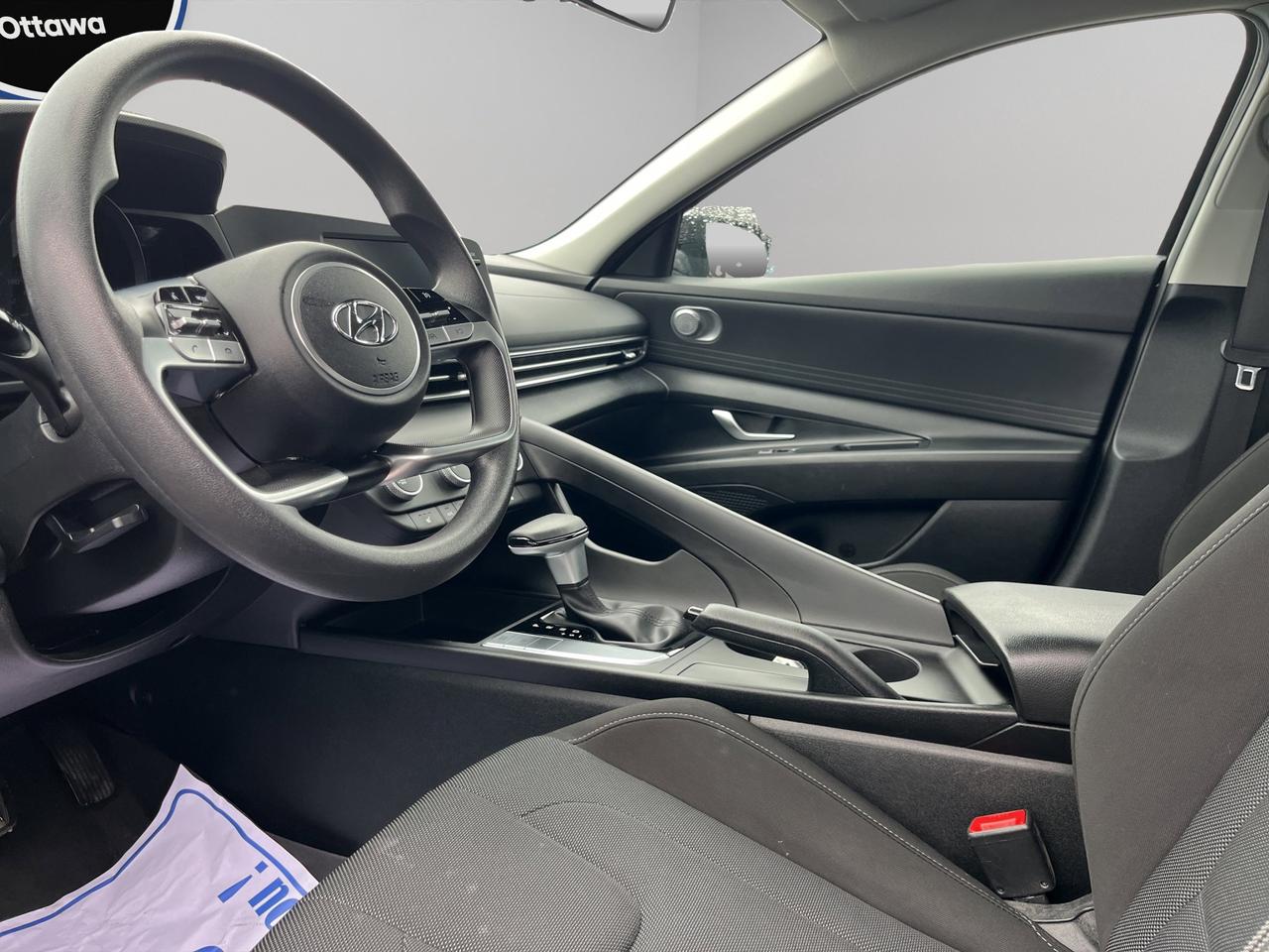 2022 Hyundai Elantra Essential | Reverse Cam | Heated Seats Photo