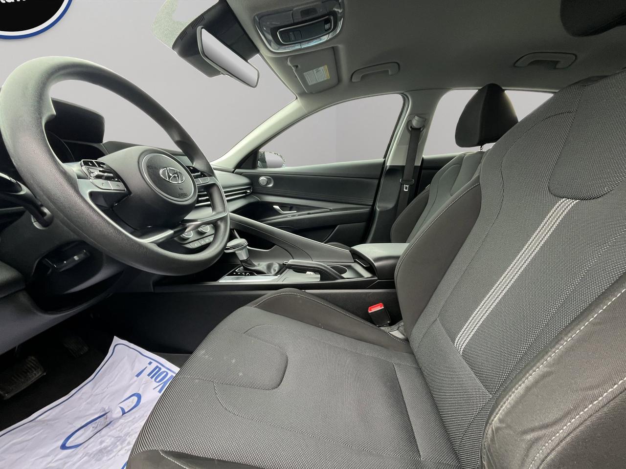 2022 Hyundai Elantra Essential | Reverse Cam | Heated Seats Photo