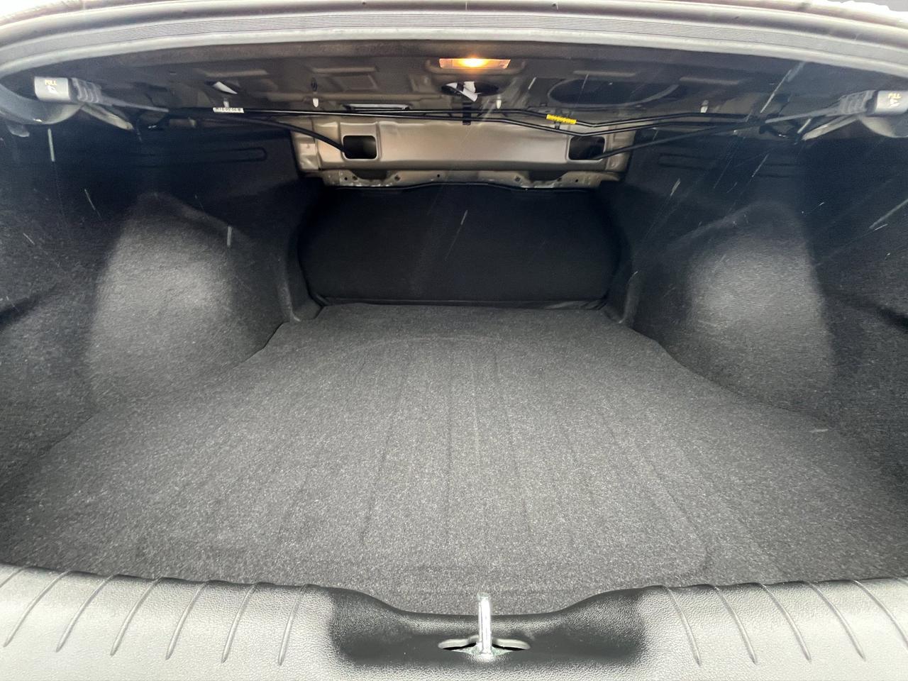 2022 Hyundai Elantra Essential | Reverse Cam | Heated Seats Photo