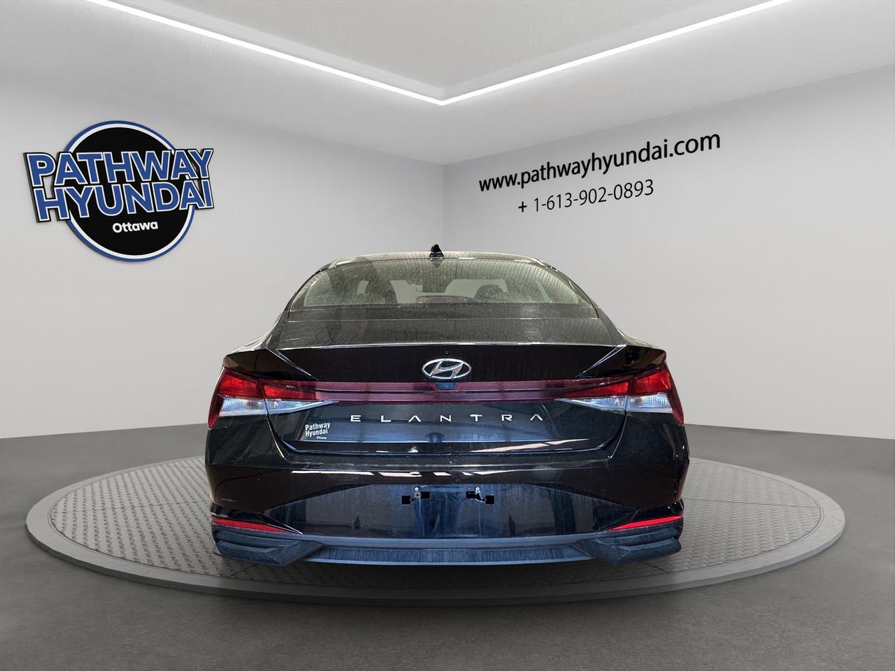 2022 Hyundai Elantra Essential | Reverse Cam | Heated Seats Photo4