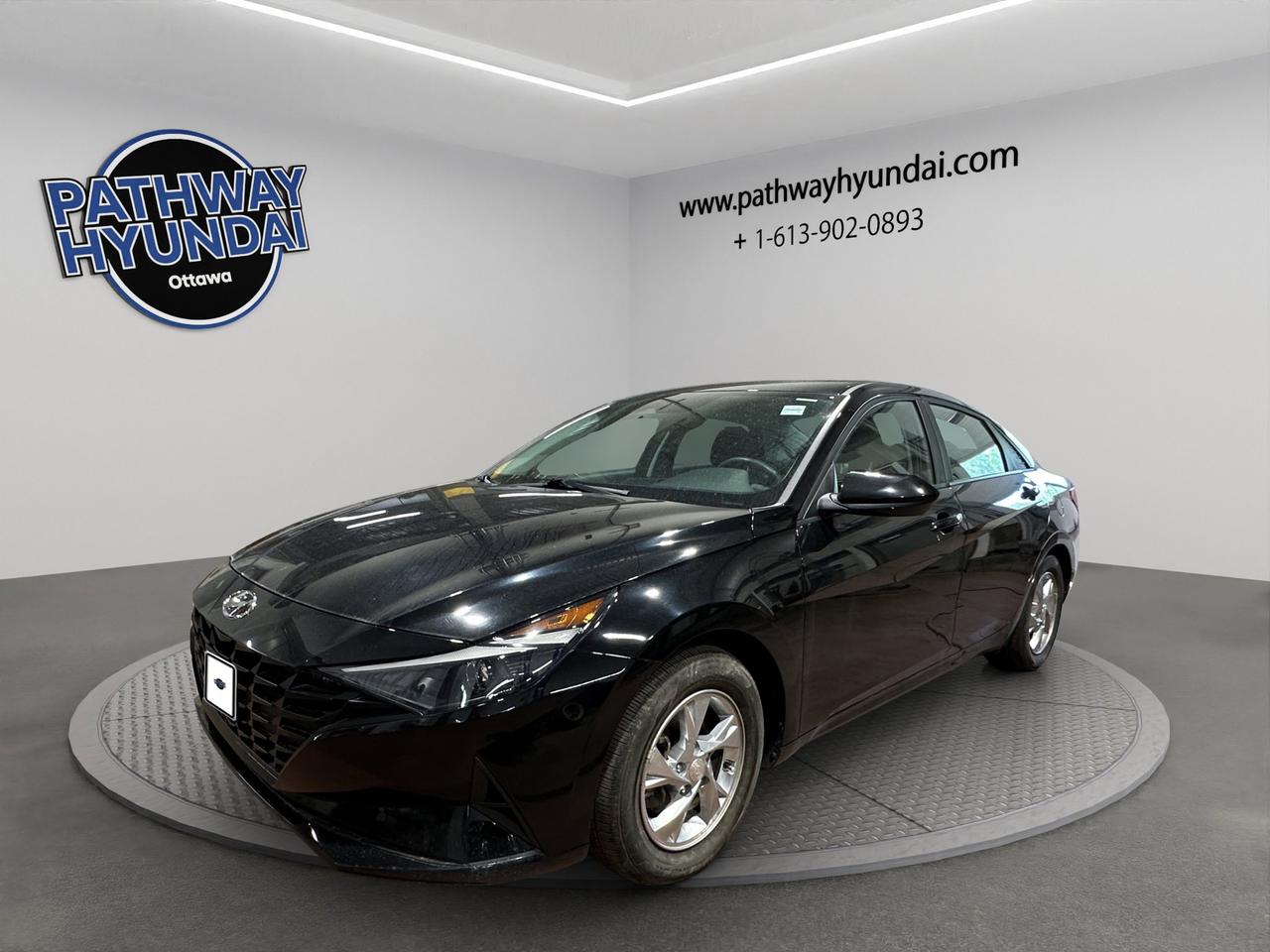 2022 Hyundai Elantra Essential | Reverse Cam | Heated Seats Photo