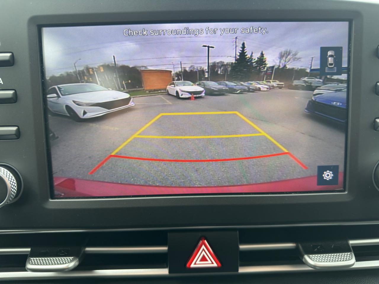 2022 Hyundai Elantra Preferred | Reverse Cam | Heated Seats Photo