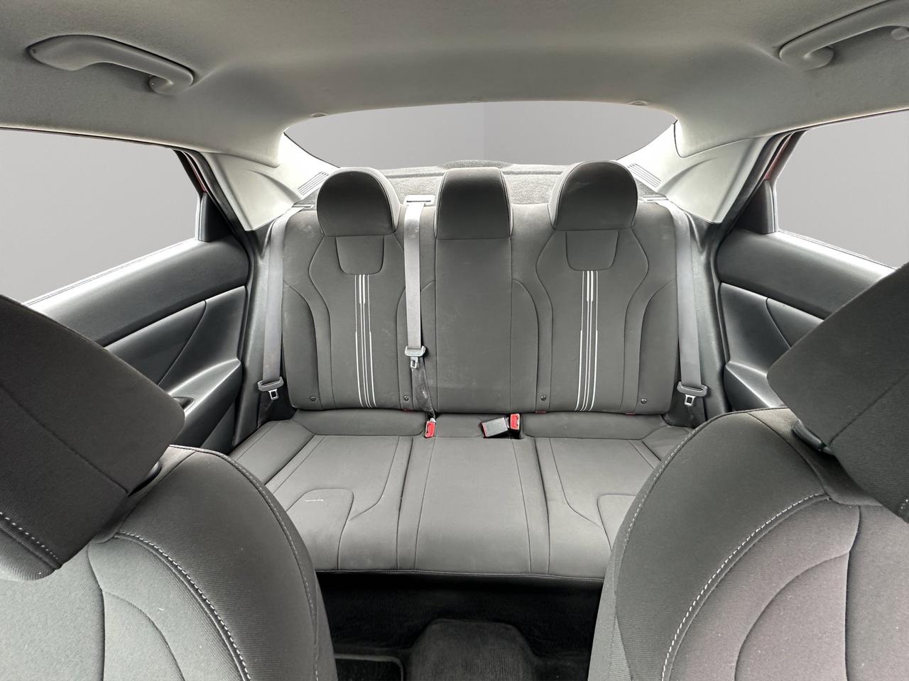 2022 Hyundai Elantra Preferred | Reverse Cam | Heated Seats Photo
