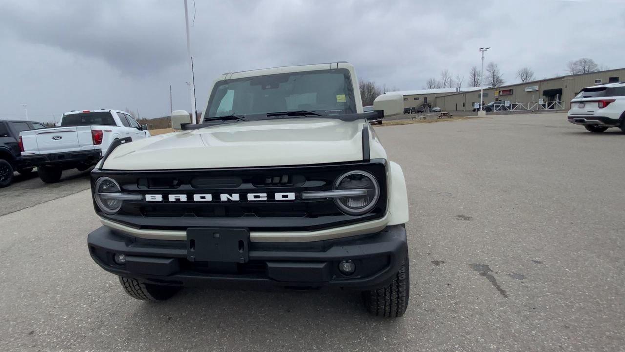 2026 Ford Bronco Outer Banks Photo