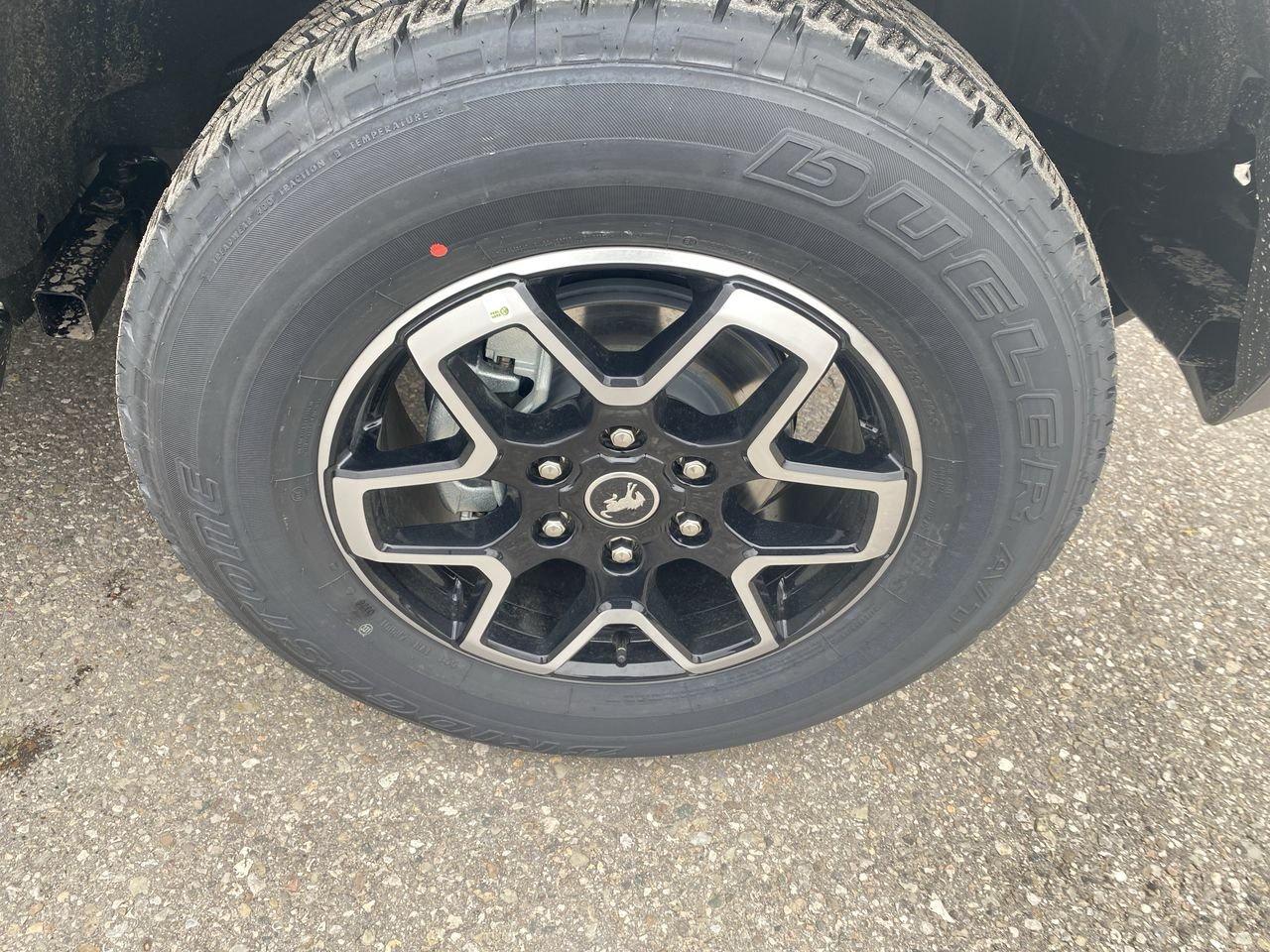 2026 Ford Bronco Outer Banks Photo