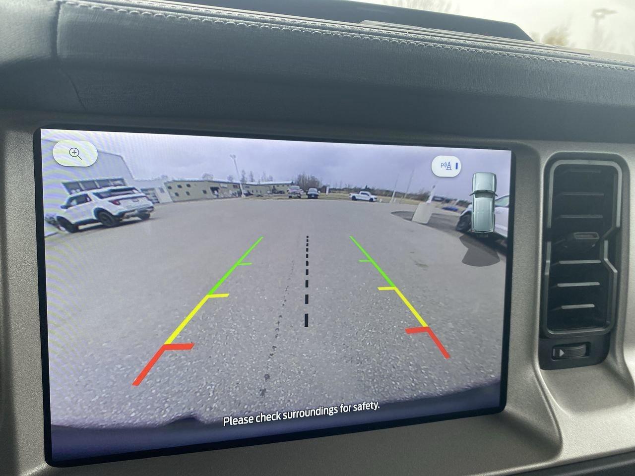 2026 Ford Bronco Outer Banks Photo