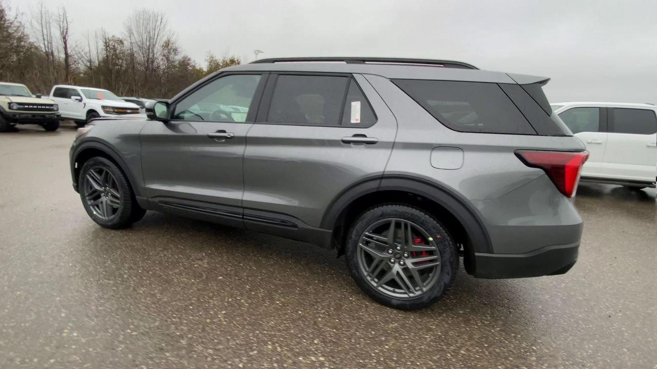 2026 Ford Explorer ST Photo