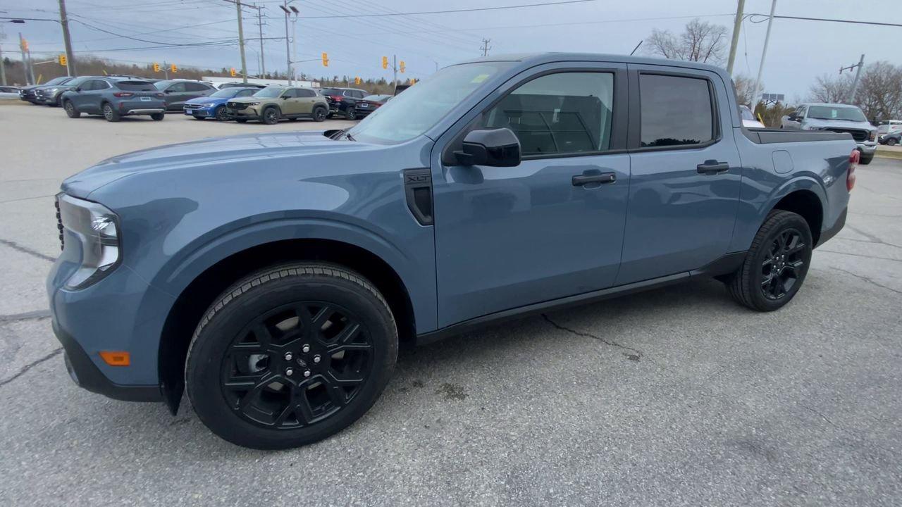 2026 Ford Maverick XLT Photo3