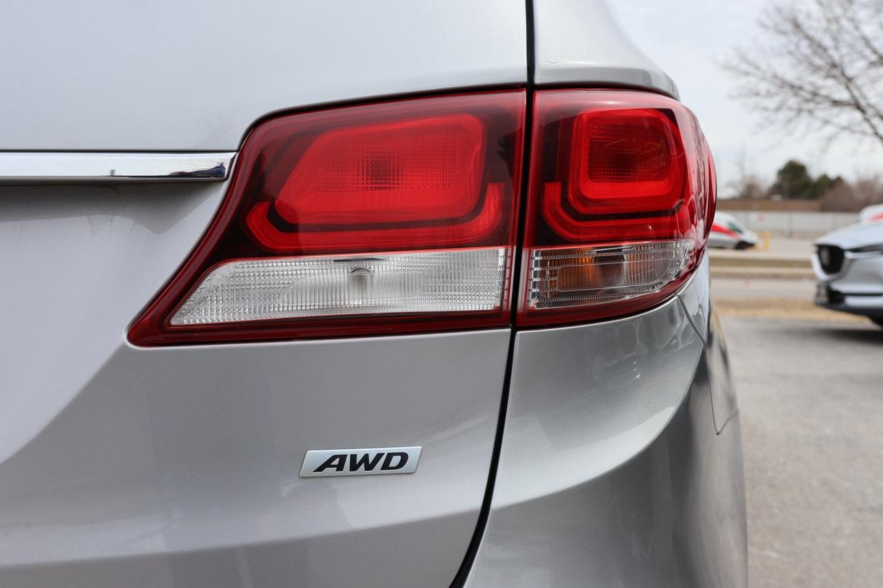 2019 Hyundai Santa Fe XL LUXURY-AWD-6PASS/ADAPT CRUISE/PANOROOF/H SEATS & S Photo