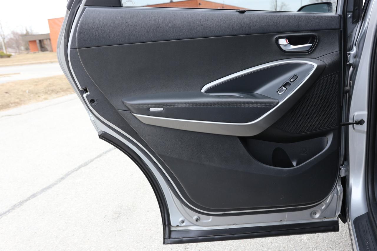 2019 Hyundai Santa Fe XL LUXURY-AWD-6PASS/ADAPT CRUISE/PANOROOF/H SEATS & S Photo