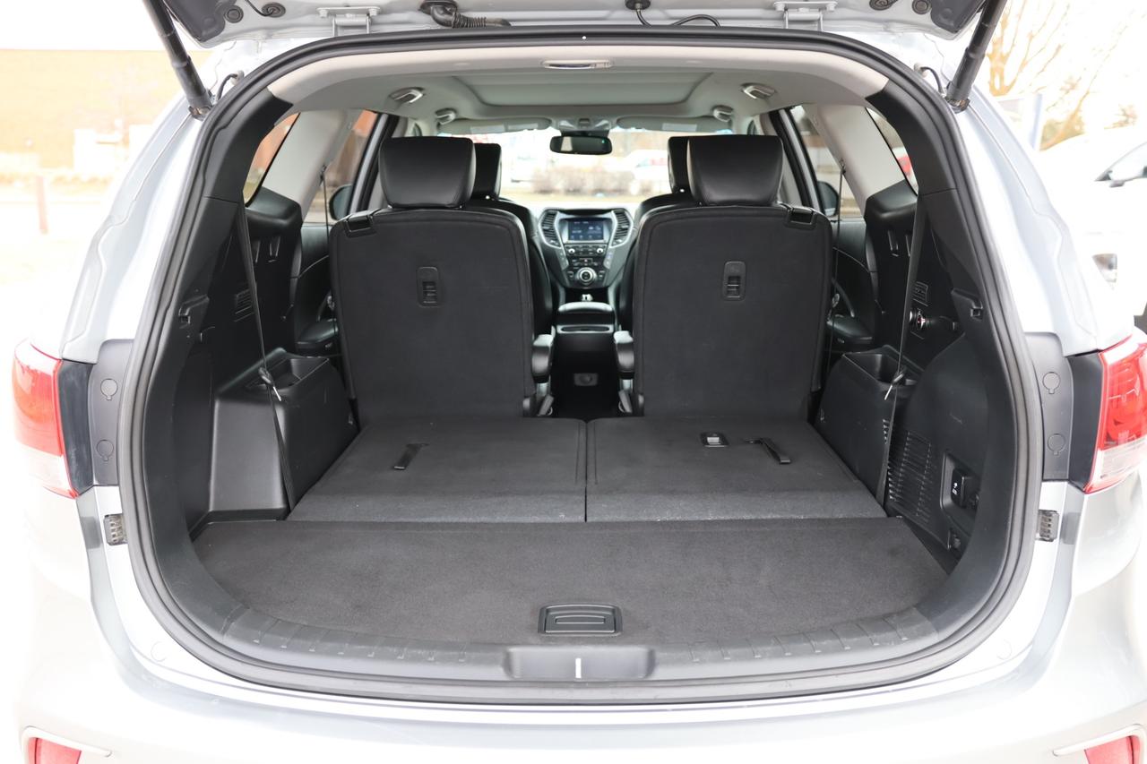 2019 Hyundai Santa Fe XL LUXURY-AWD-6PASS/ADAPT CRUISE/PANOROOF/H SEATS & S Photo