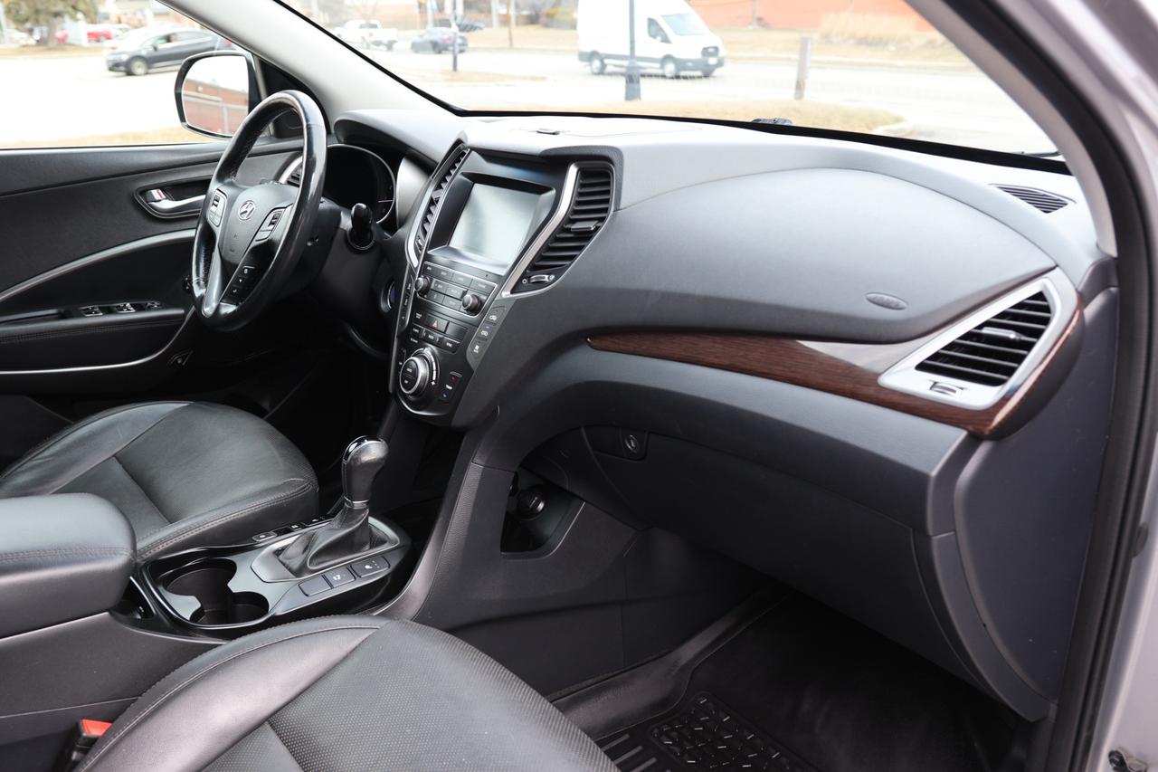 2019 Hyundai Santa Fe XL LUXURY-AWD-6PASS/ADAPT CRUISE/PANOROOF/H SEATS & S Photo
