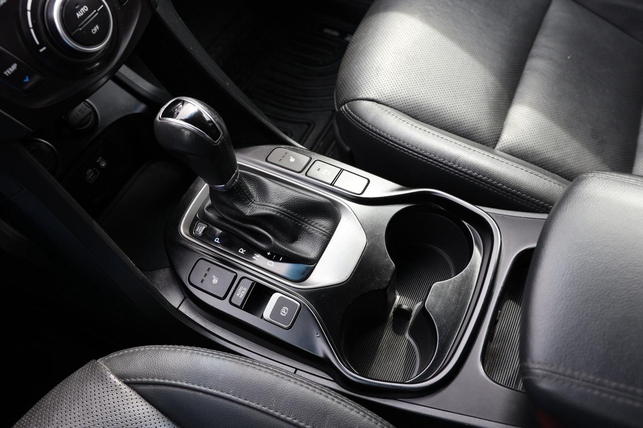 2019 Hyundai Santa Fe XL LUXURY-AWD-6PASS/ADAPT CRUISE/PANOROOF/H SEATS & S Photo