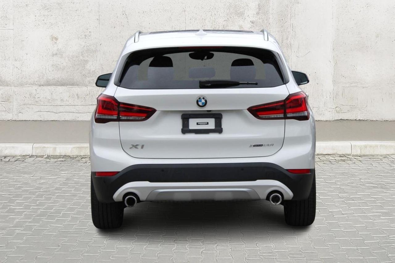 2022 BMW X1 Sport  Gps HtdSeats BkpCam Moonroof Photo4