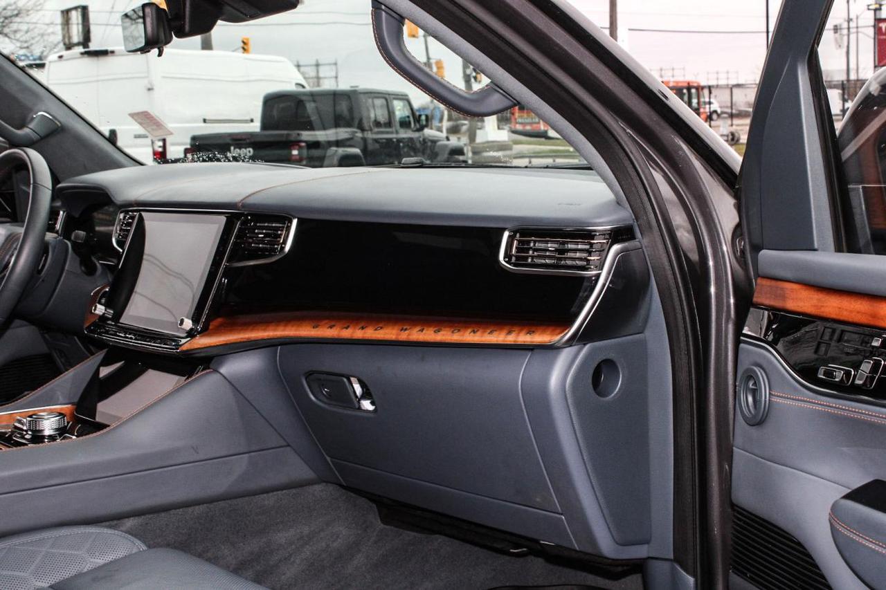 2022 Jeep Grand Wagoneer Series lll  Gps HtdSeats Moonroof SiriusXM SideSte Photo