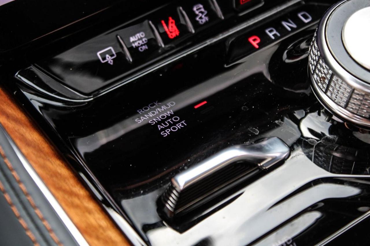 2022 Jeep Grand Wagoneer Series lll  Gps HtdSeats Moonroof SiriusXM SideSte Photo