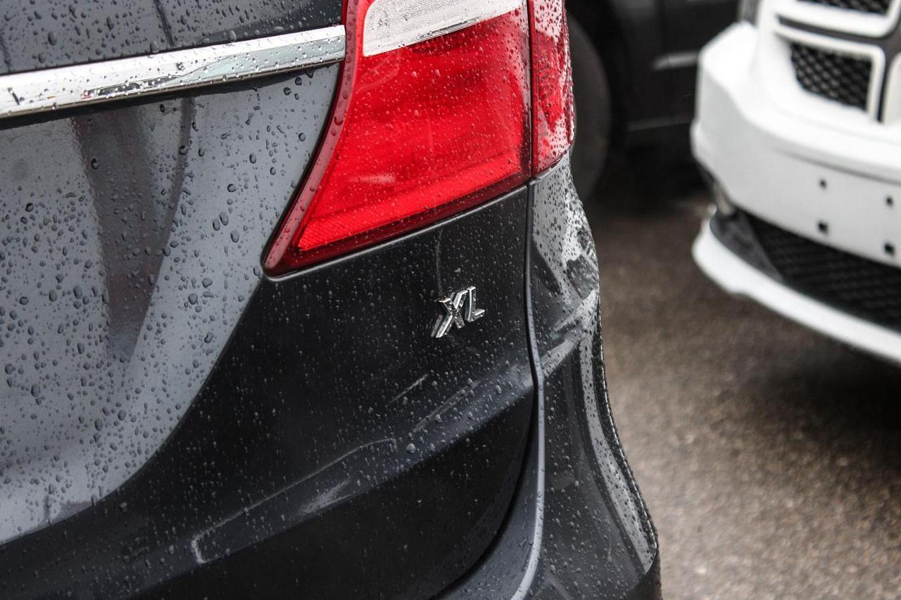 2015 Hyundai Santa Fe GLS Photo