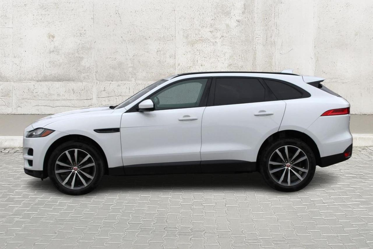 2018 Jaguar F-PACE Prestige Photo